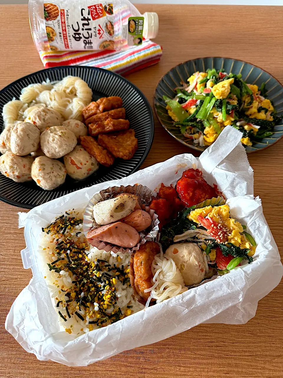 からあげビールさんの料理 こまたまの胡麻和え。これうまつゆ！の鶏団子の煮物✨|いっちゃんさん