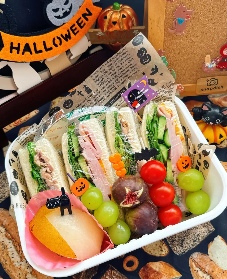 2025/10/14 ハム&ツナのサンドイッチ弁当|Blueberry🫐さん