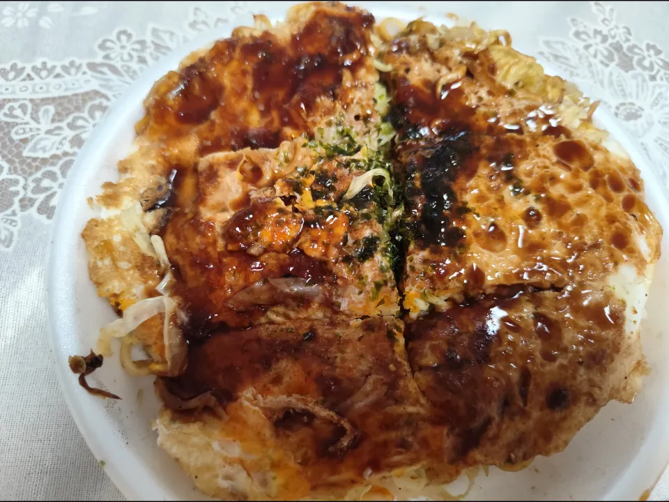 平日昼のみ持ち帰り550円のお好み焼き(肉玉そば)|m.rafuさん