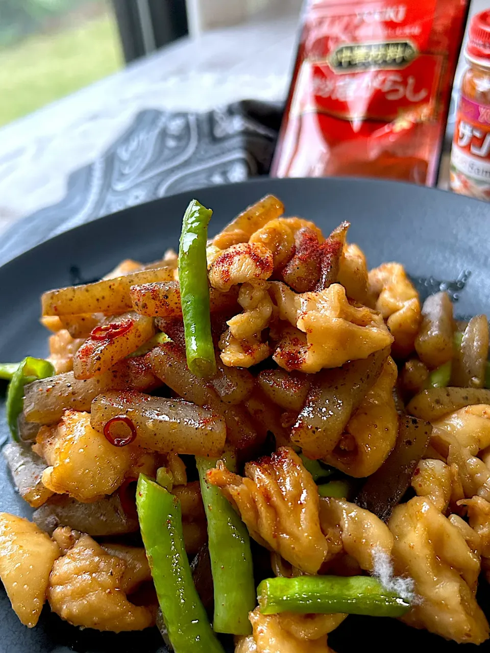 ひとみんΨ(*´∀｀)Ψさんの料理 鶏皮こんにゃくささげ甘辛煮|まなまな♡さん