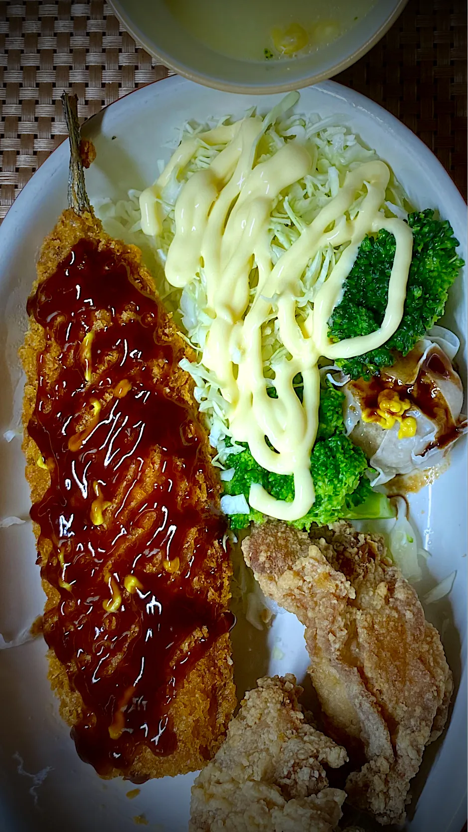 唐揚げと秋刀魚フライ|すくらんぶるえっぐさん