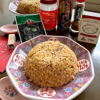 【世界の食卓探検隊】豚バラ肉で作る台湾風チャーハン|ナガマンさん