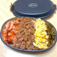 4食丼|めぐりんさん