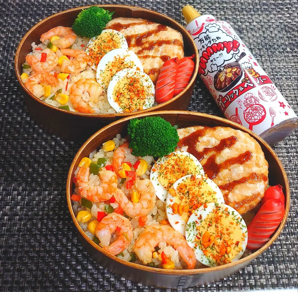 母とムスコのラブラブおソロ♪簡単めちゃウマ!サラチキタツタ乗っけ海老ピラフ弁当|からあげビールさん