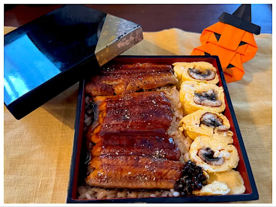 秋の🍂土用の丑の日は、う巻きで乾杯🍶|ワイントンさん