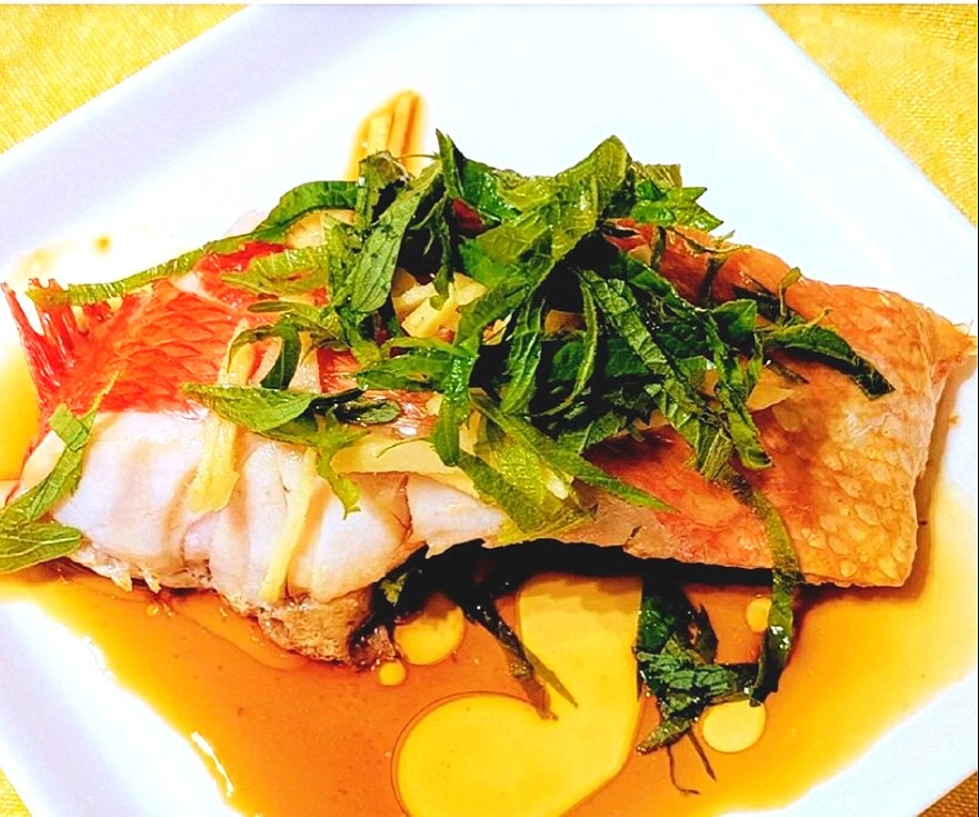 【主菜】蒸し金目鯛の大葉乗せ|シュビラさん