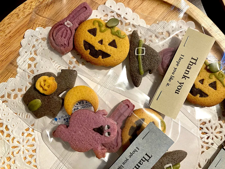 ハロウィンクッキー🎃|あさ☆ピクシーさん