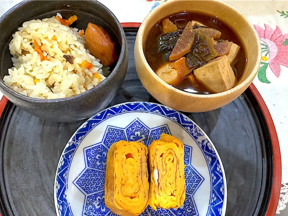 連日の外食続き…今日のお昼ご飯は質素に…|Seikoさん