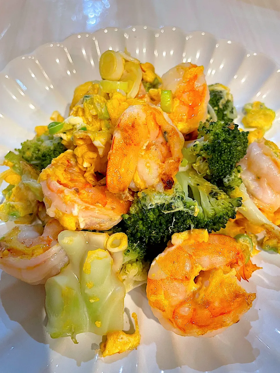 卵とエビとブロッコリーの塩炒め|キヨさん