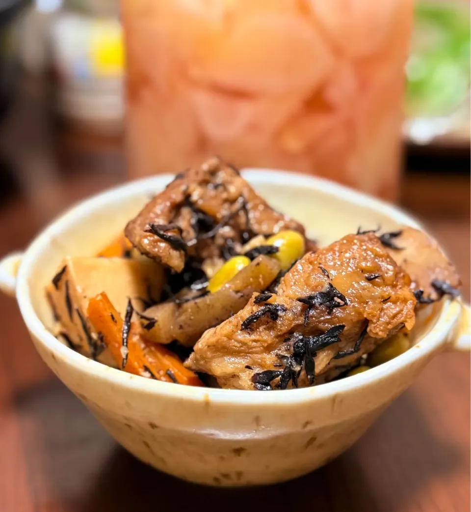 スペアリブとひじきの煮物|tap.rinさん