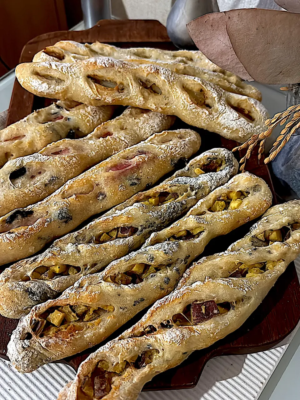 さつまいもパン🥖　アンチョビポテトパン🥖|みゆぞうさん