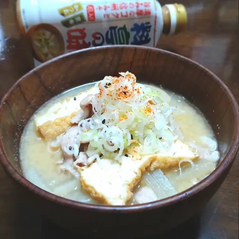 「液みそ 料亭の味」を使ってみたSnapdishの料理・レシピ写真:厚揚げと大根の豚汁🐷🍜