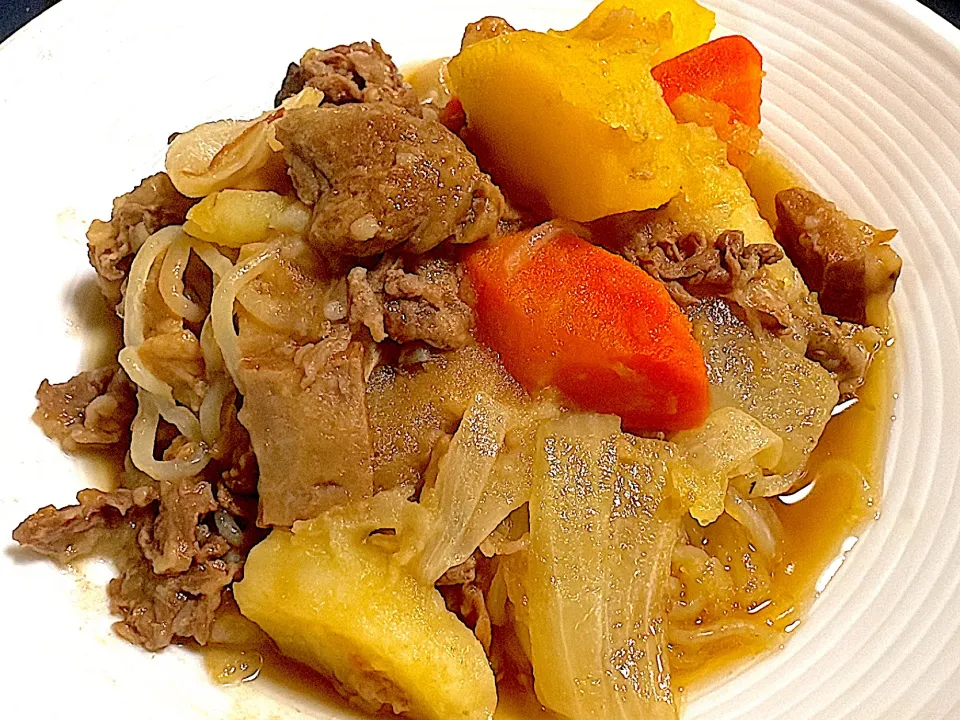 肉じゃが牛すじ入り　　　さっちゃん　　　　　　　　　　　　　　久々の投稿で、1からになってました。　　　　　　さっちゃんおにぎり🍙も投稿しまぁす。|サチさん