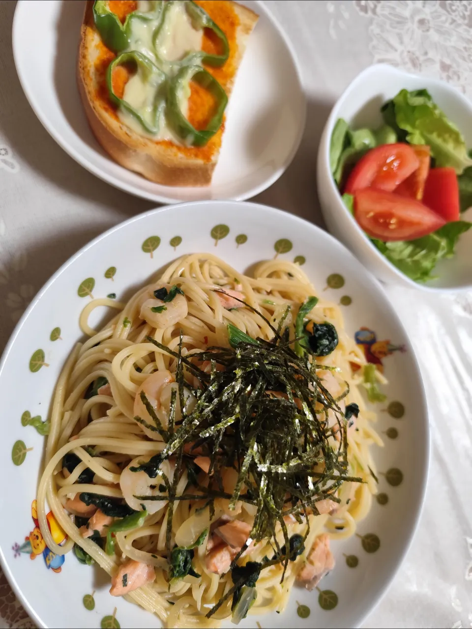 海老と鮭の和風にんにくバターパスタの夜ごはんメニュー|m.rafuさん