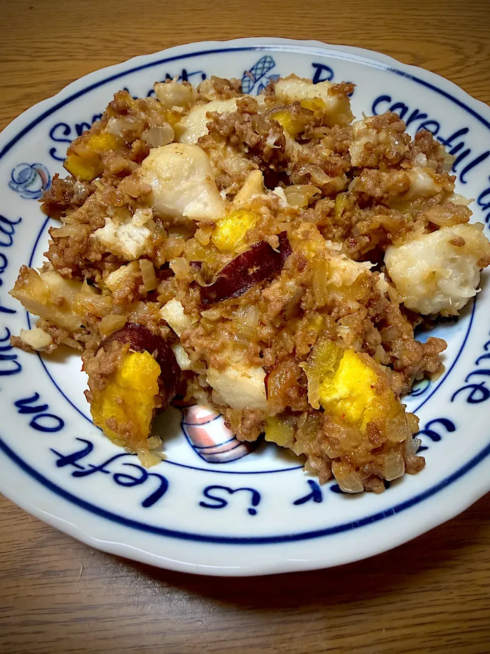 里芋とさつまいものピリ辛肉みそ痛め|わーさん