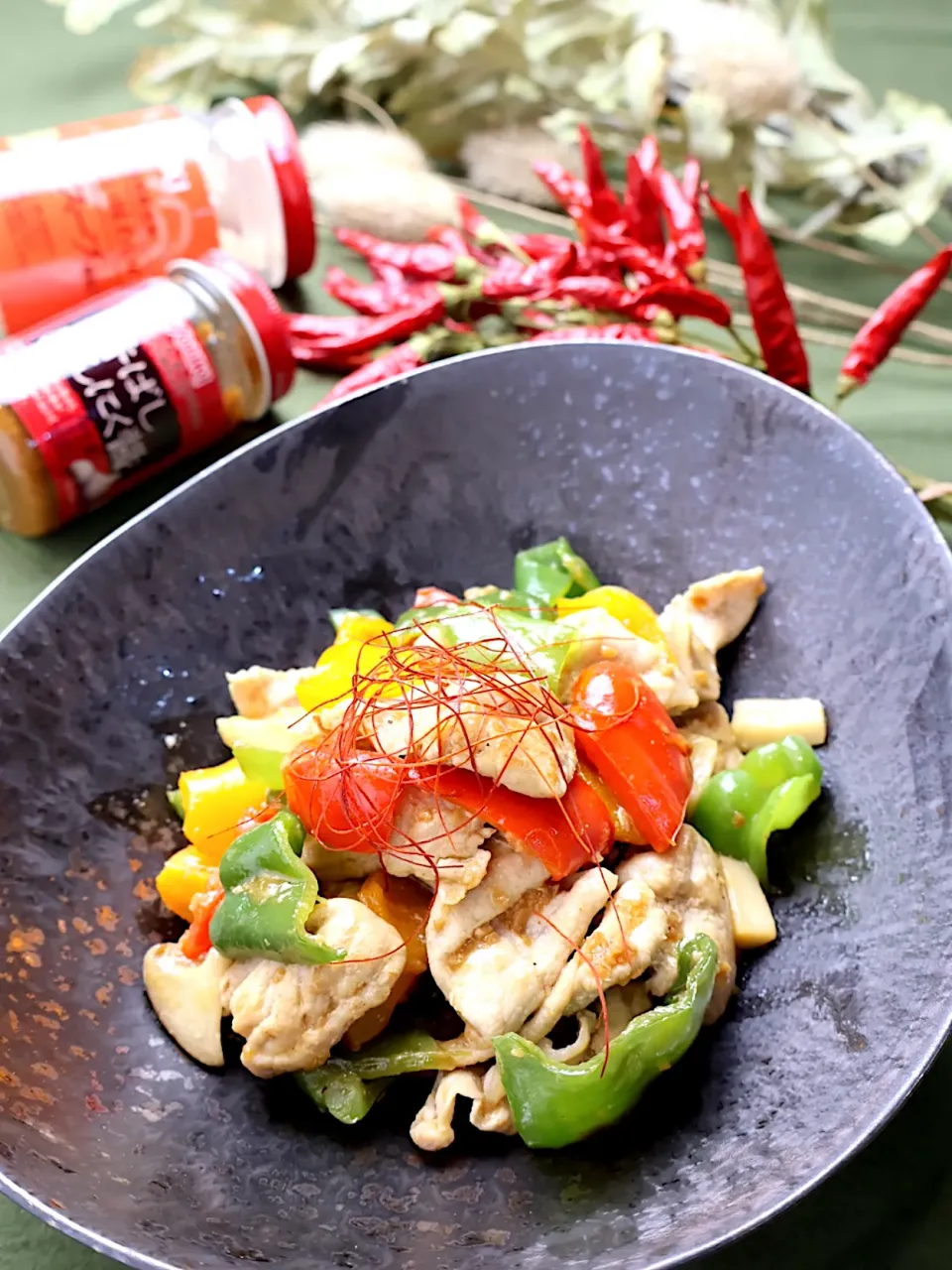 豚肉とピーマンの香ばしにんにく醤炒め|めいめいさん