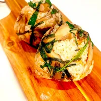 秋鮭とまいたけとしそのおにぎり|桃仙メル🍑さん