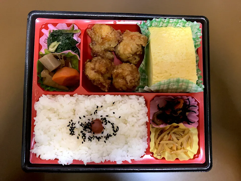 近鉄H 玉子丸 だし巻と鶏唐揚げ弁当|ばーさんさん
