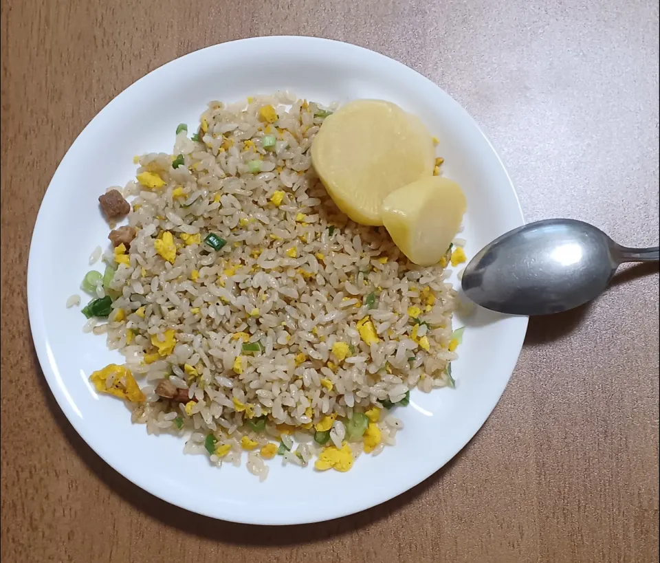 炒飯とたくあん|ナナさん