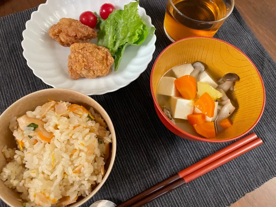 酒の炊き込みご飯メインのお夕飯🌛|みーぬ | 楽しいお母さんの日々さん
