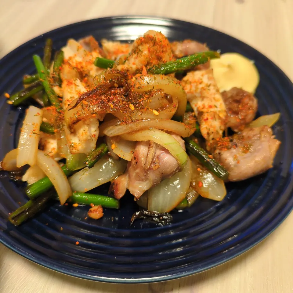 ヤゲン軟骨ニンニクの芽炒め|Maho Sanoさん