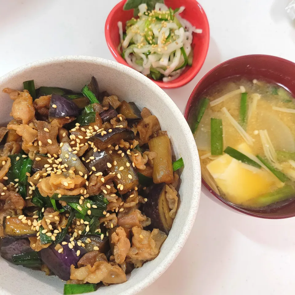 豚バラと茄子の甘辛丼|waiwaiさん