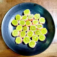 キモい❓カエルの卵みたいな見た目だけどバブル時代の生ハムメロン的な生ハムマスカット|カエルミちゃんさん