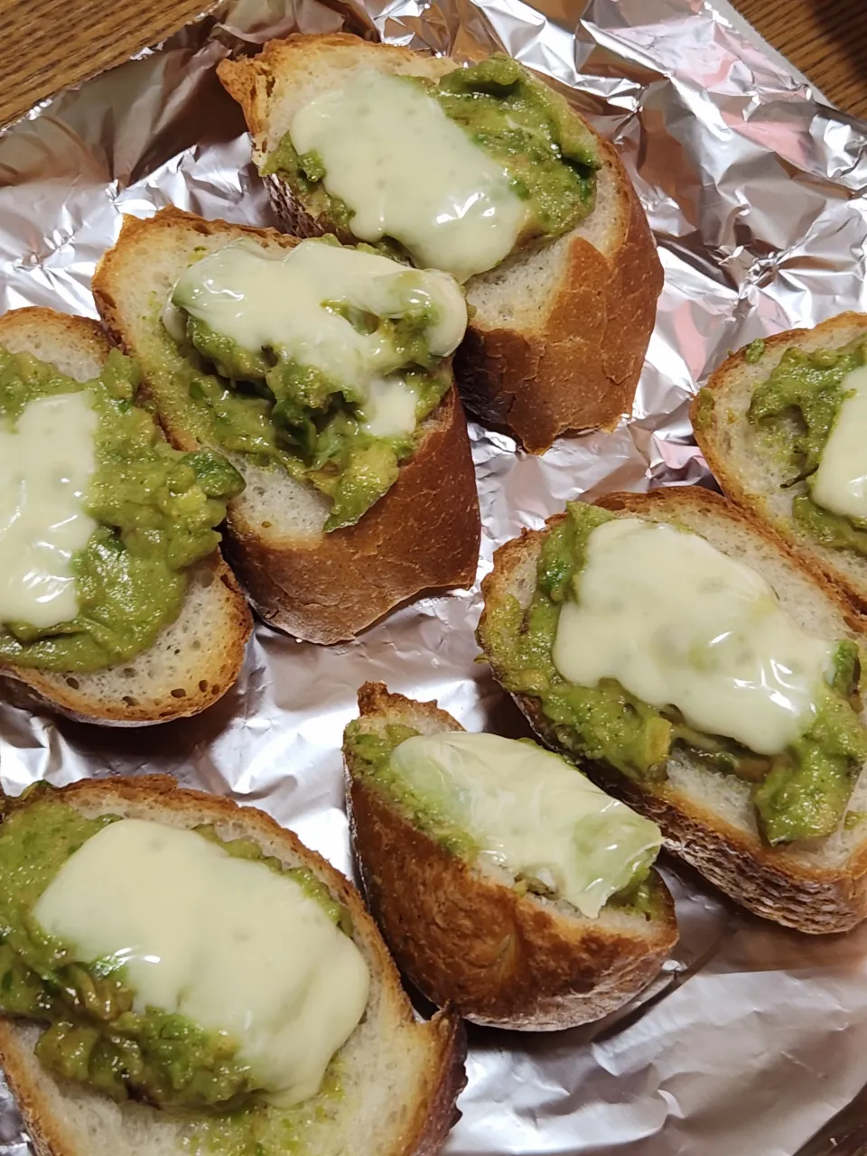 アボカドとチーズのバゲット🥖|しょうこさん
