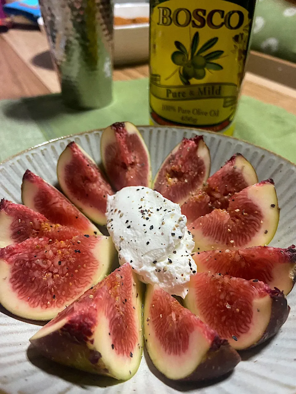 いちじくと水切りヨーグルトのサラダ🥗|renharuruさん