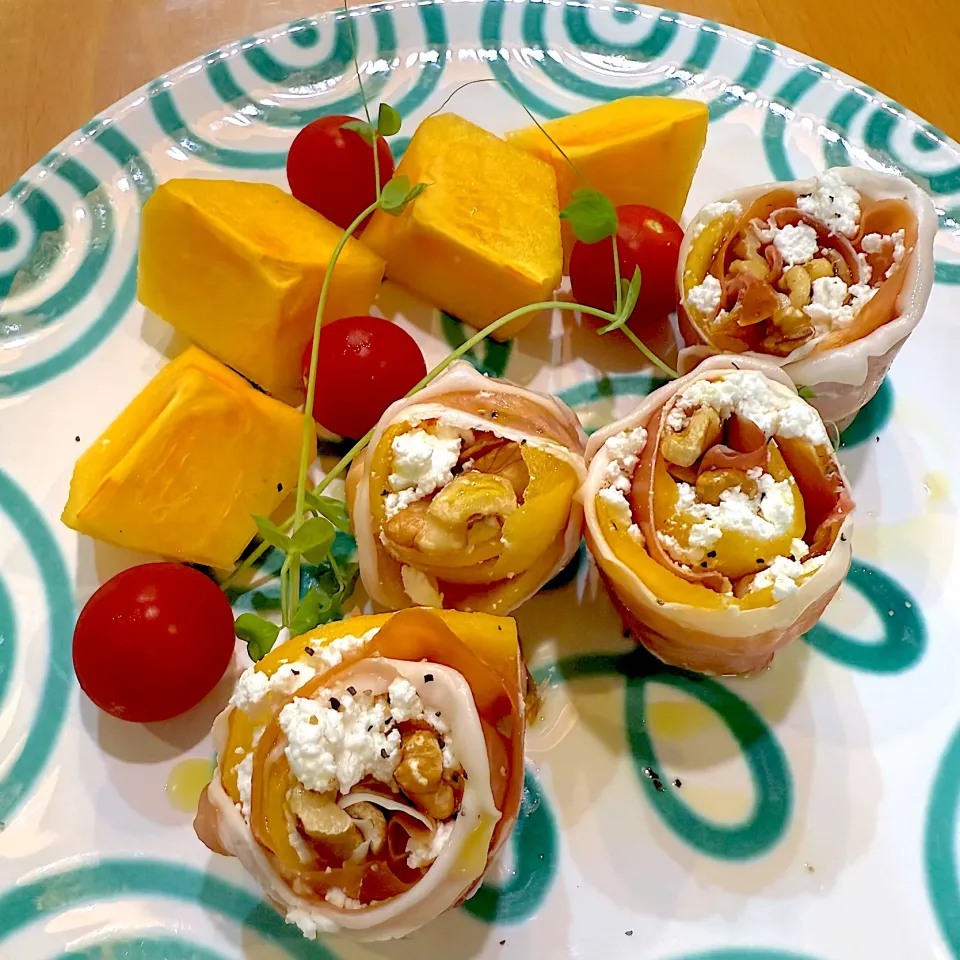 😋生ハムと旬の柿のおつまみ|moyukitaさん