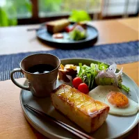 和室で整うモーニングプレート🍞