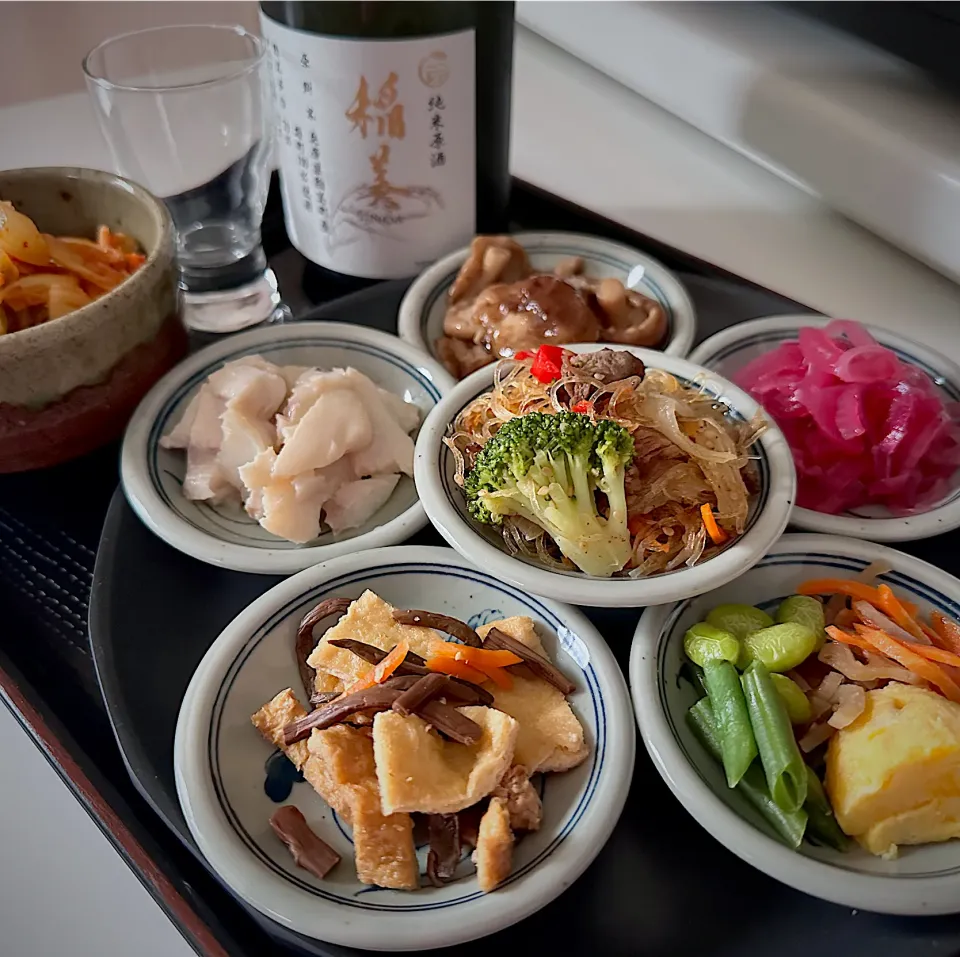 とりあえずおかずいっぱいで酒のアテ|くまちゃんさん