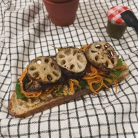 お弁当🍱根菜オープンサンド|azuuuzaさん