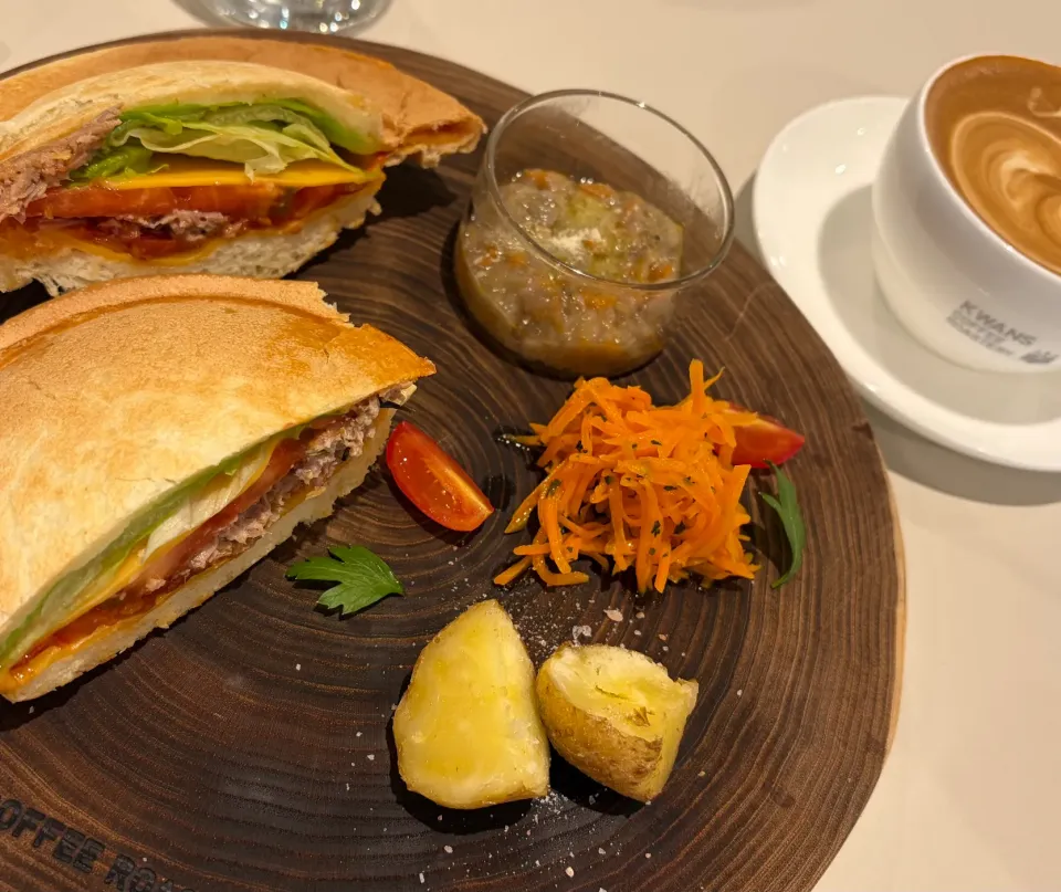 クローズドバーガー|お家でbar!さん