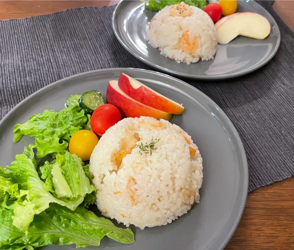 エビピラフでお夕飯for kids🌛|みーぬ | 楽しいお母さんの日々さん