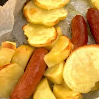 カラフルポテトシリーズ　赤い皮と黄色い皮のポテトを塩して焼いたやつ|きょうさん