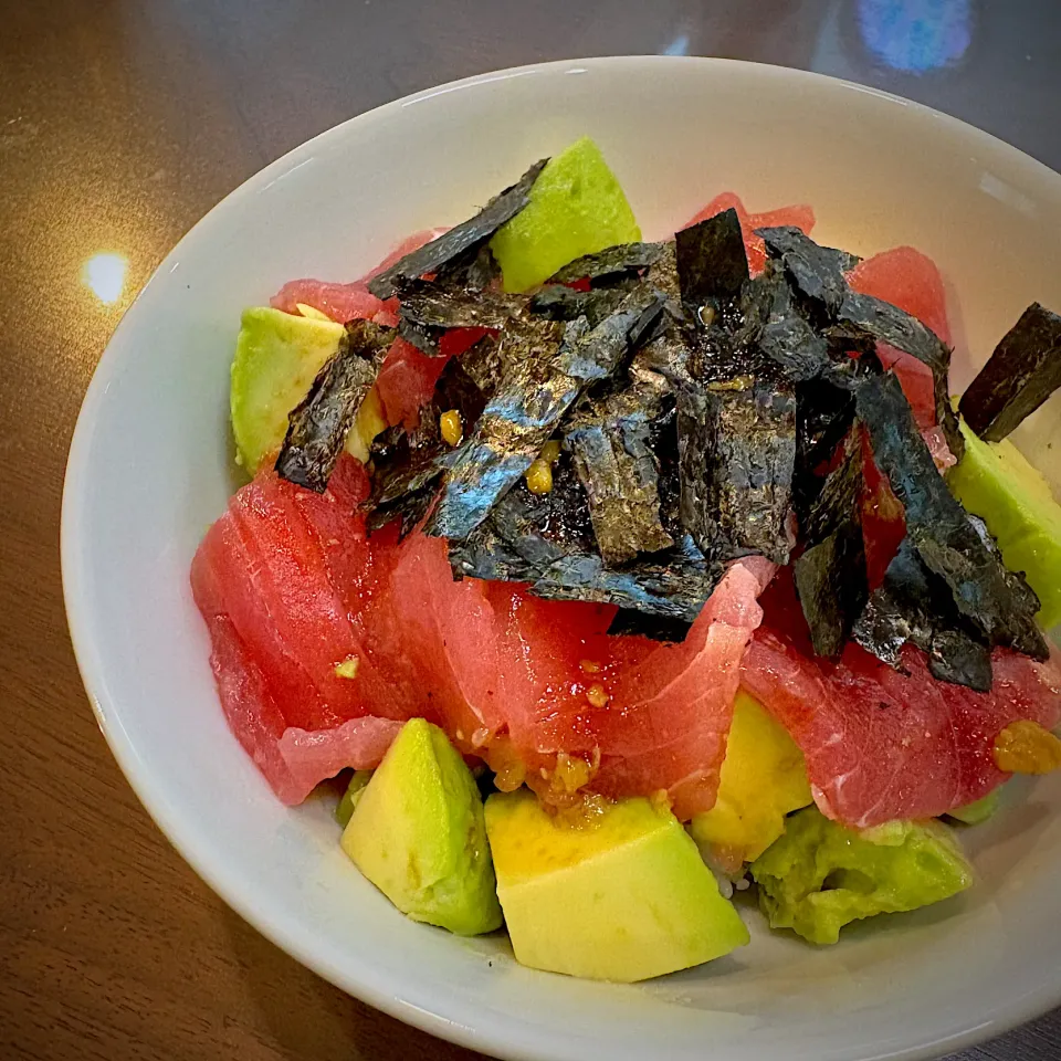アボカドまぐろ丼🥑🍣|ほのみさん