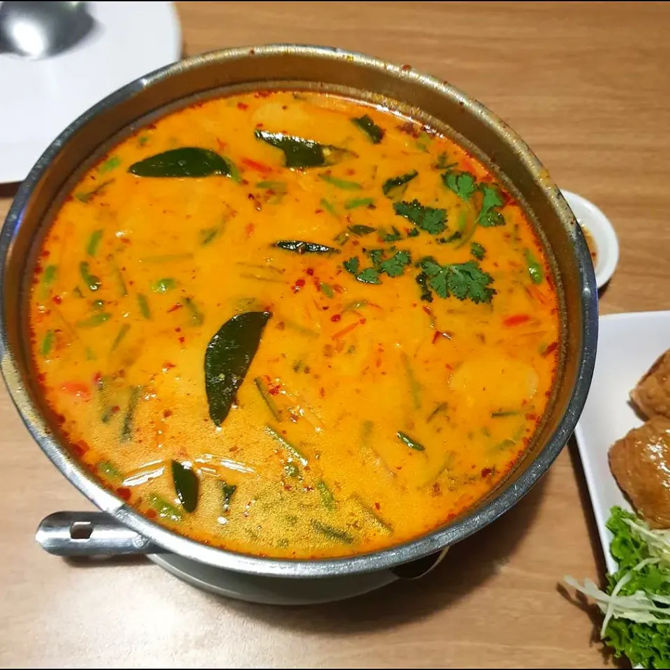 Spicy soup (Tomyum Kung)|patlovestocookさん