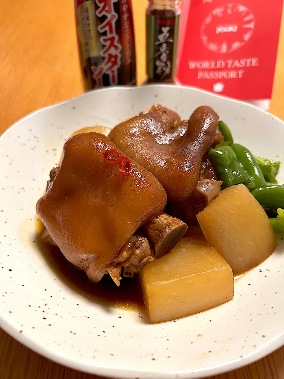 豬腳(豚足と大根の台湾煮込み)|むぎこさん