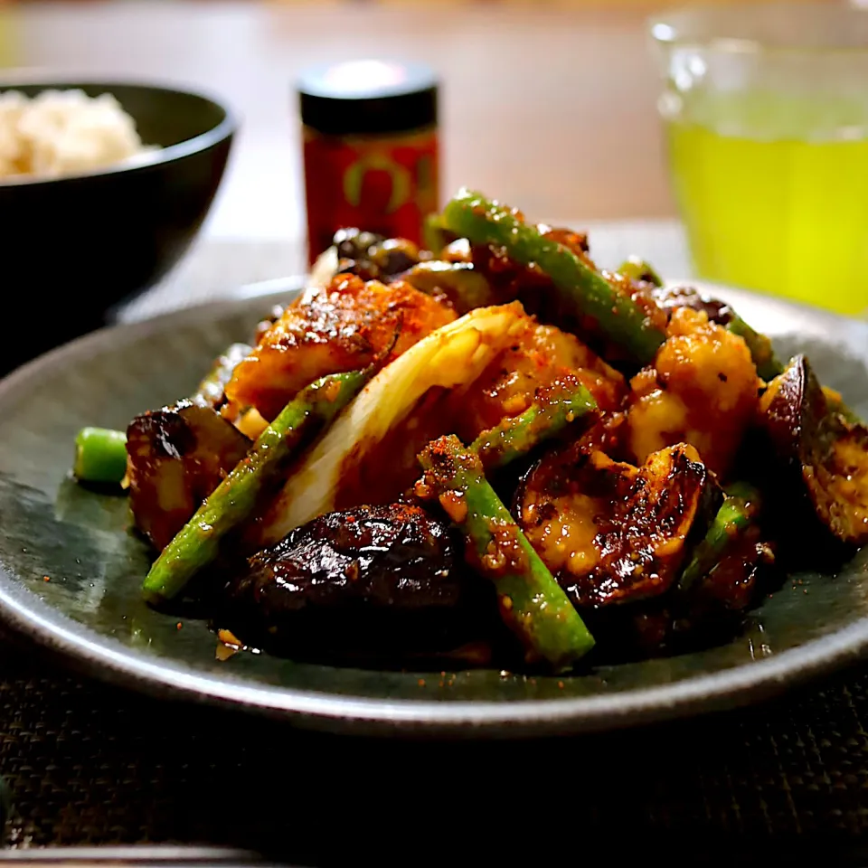 かおるさんの料理 とり肉とナスの味噌炒め|かおるさん