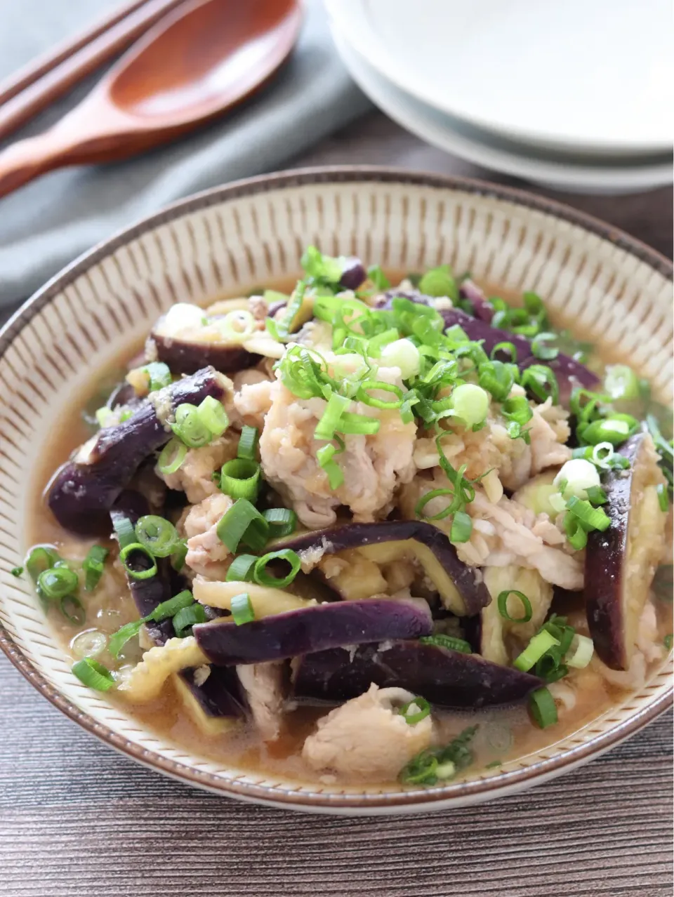 🆔511989                                                                  #.なすと豚肉の旨ダレみぞれ炒め煮 💕|ともきーた (伊藤 智子)さん