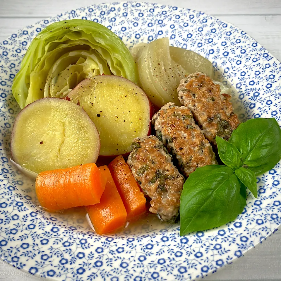 ソーセージ風バジル肉団子のポトフ|紅茶とお菓子と時々ごはんさん