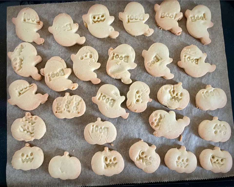 2歳3ヶ月のハロウィンクッキー🎃|べべべさん