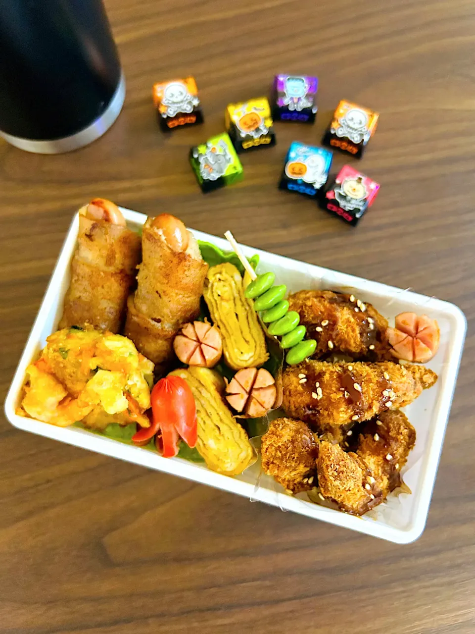 海老フライとこれ!うま‼︎つゆしみしみのミニかき揚げのお弁当🎵|やっちさん