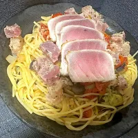 マグロの醤油麹漬とマリネ、フレッシュトマトのペペロンチーノ|deronさん