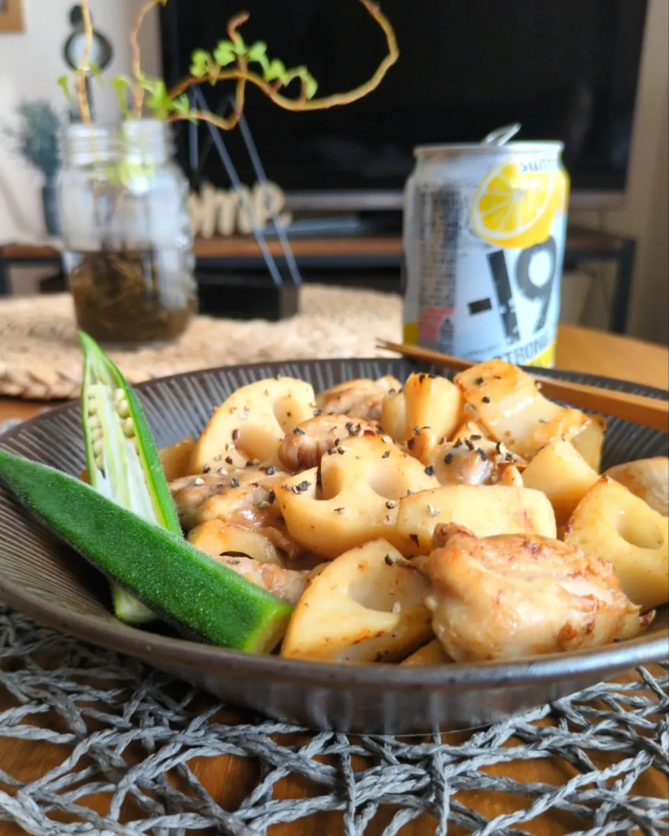 鶏とれんこんのめんつゆﾊﾞﾀｰ炒め|まりおさん