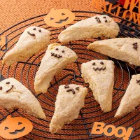 ホットケーキミックスで作るおばけスコーン|タカナシ乳業さん