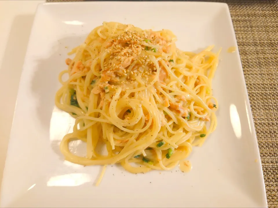 今日の夕食　鮭フレークの豆乳パスタ|pinknari🐰🌈さん