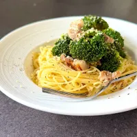 ブロッコリーとパンチェッタのペペロンチーノ|富士子🍒🐰🍓さん