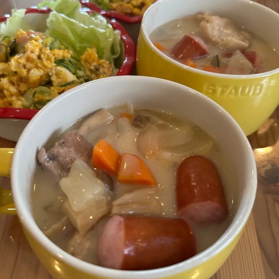 クリームシチュー 今日はチキンとジョンソンヴィル|愛さん